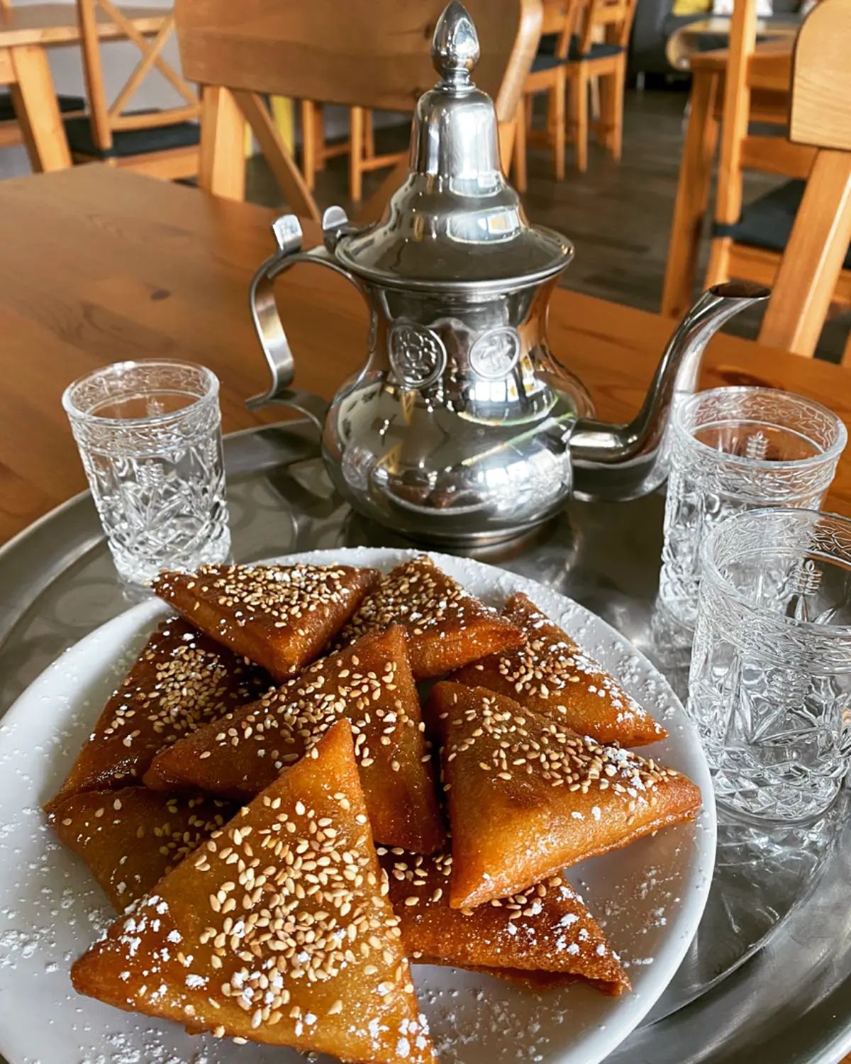 Un thé oriental au café de la Fontaine d'Arlac