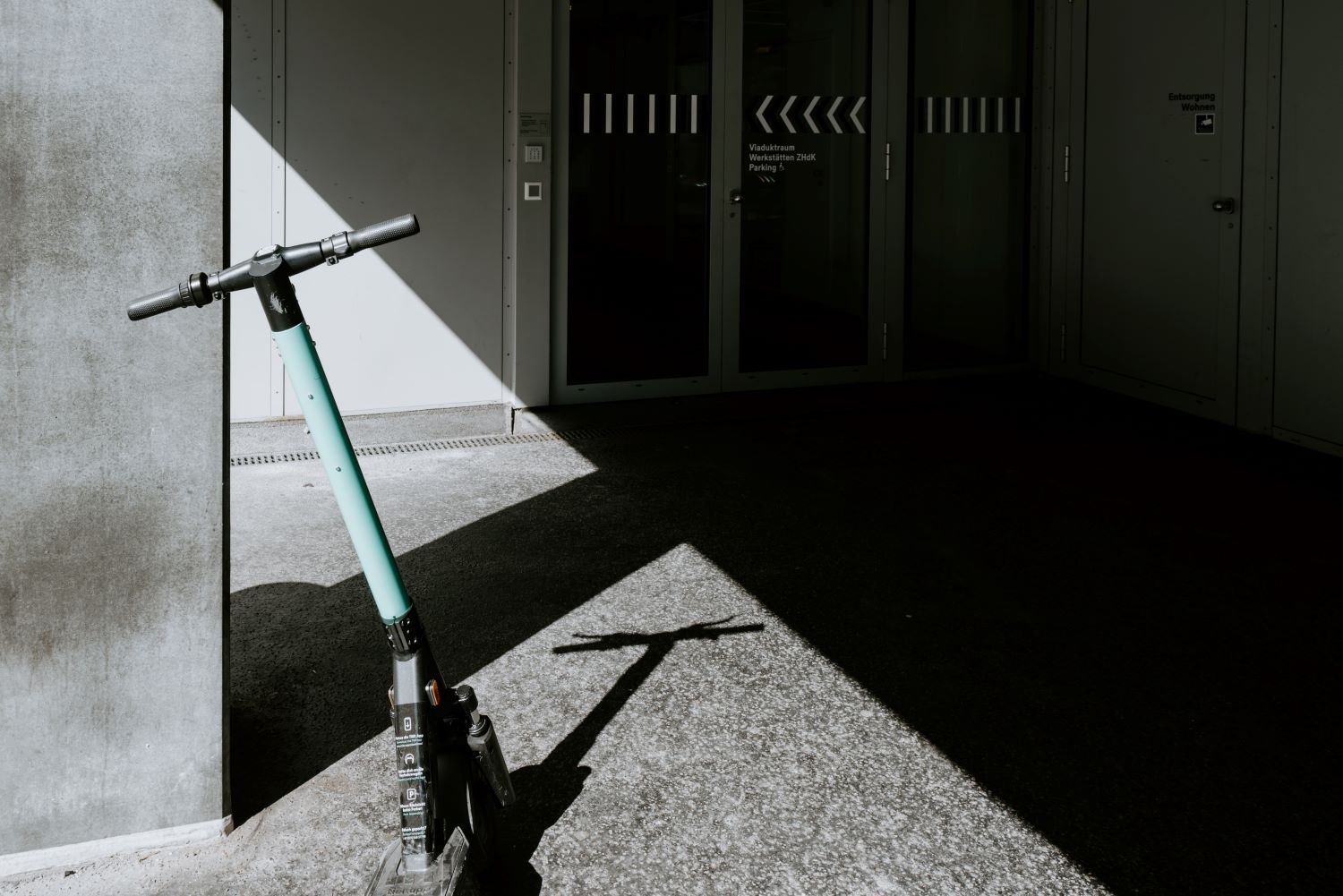 trottinettes et vélos électriques bordeaux