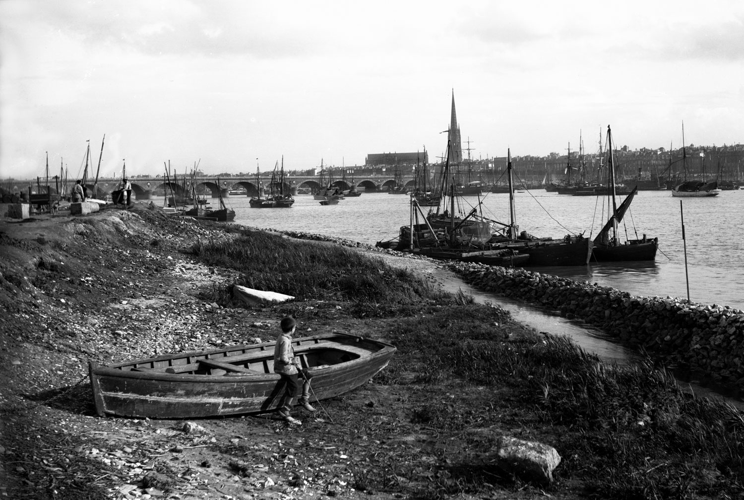 Les quais de Bordeaux avant après