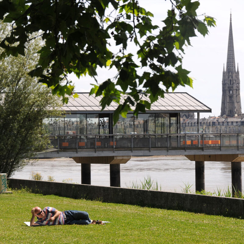 Les quais de Bordeaux avant après