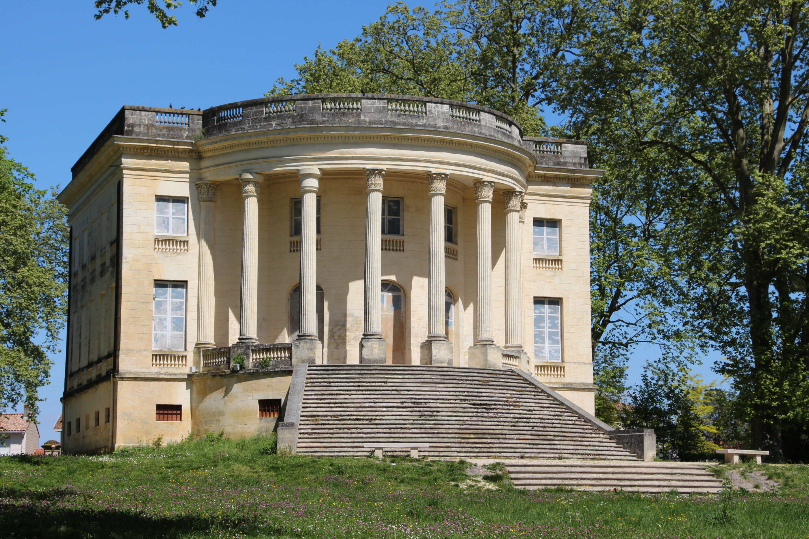 maison carrée à Arlac