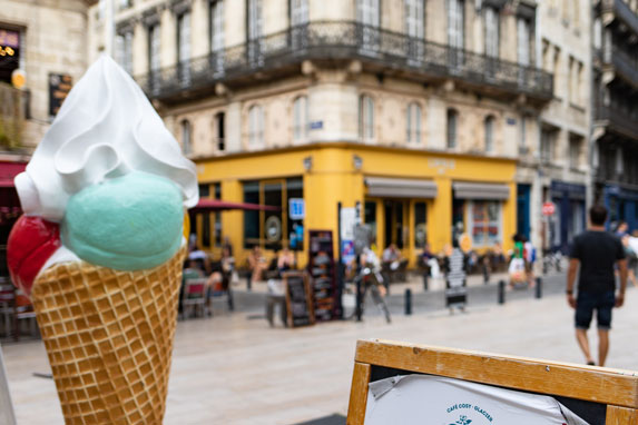 Place Fernand Lafargue à Bordeaux