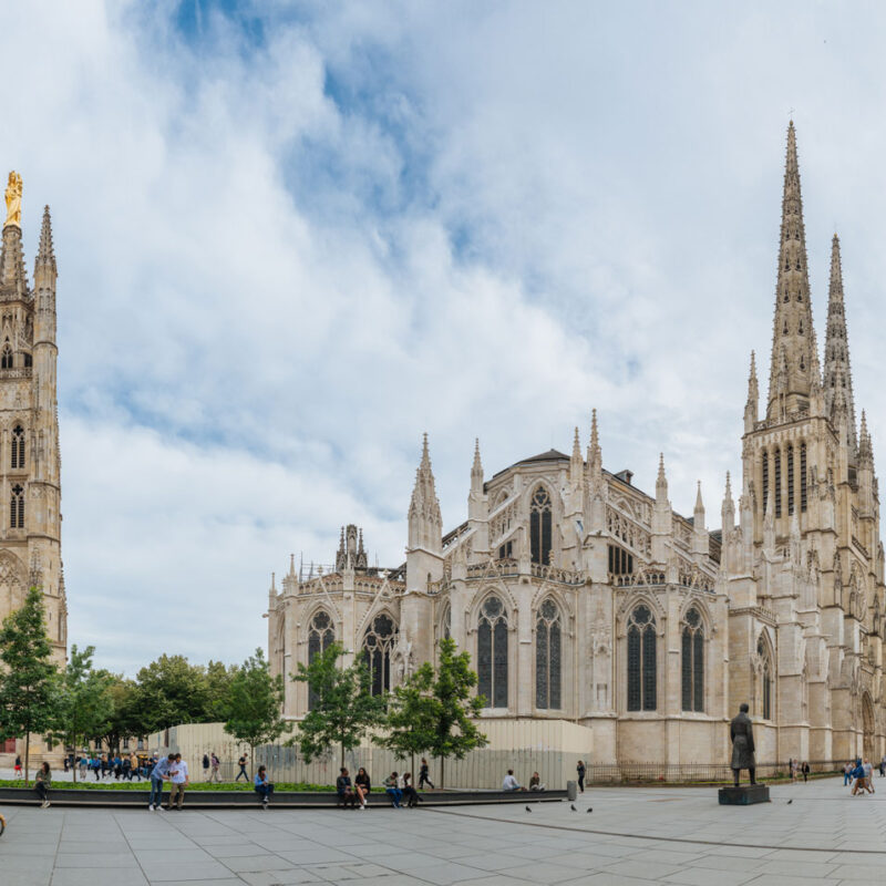 les places de Bordeaux avant après