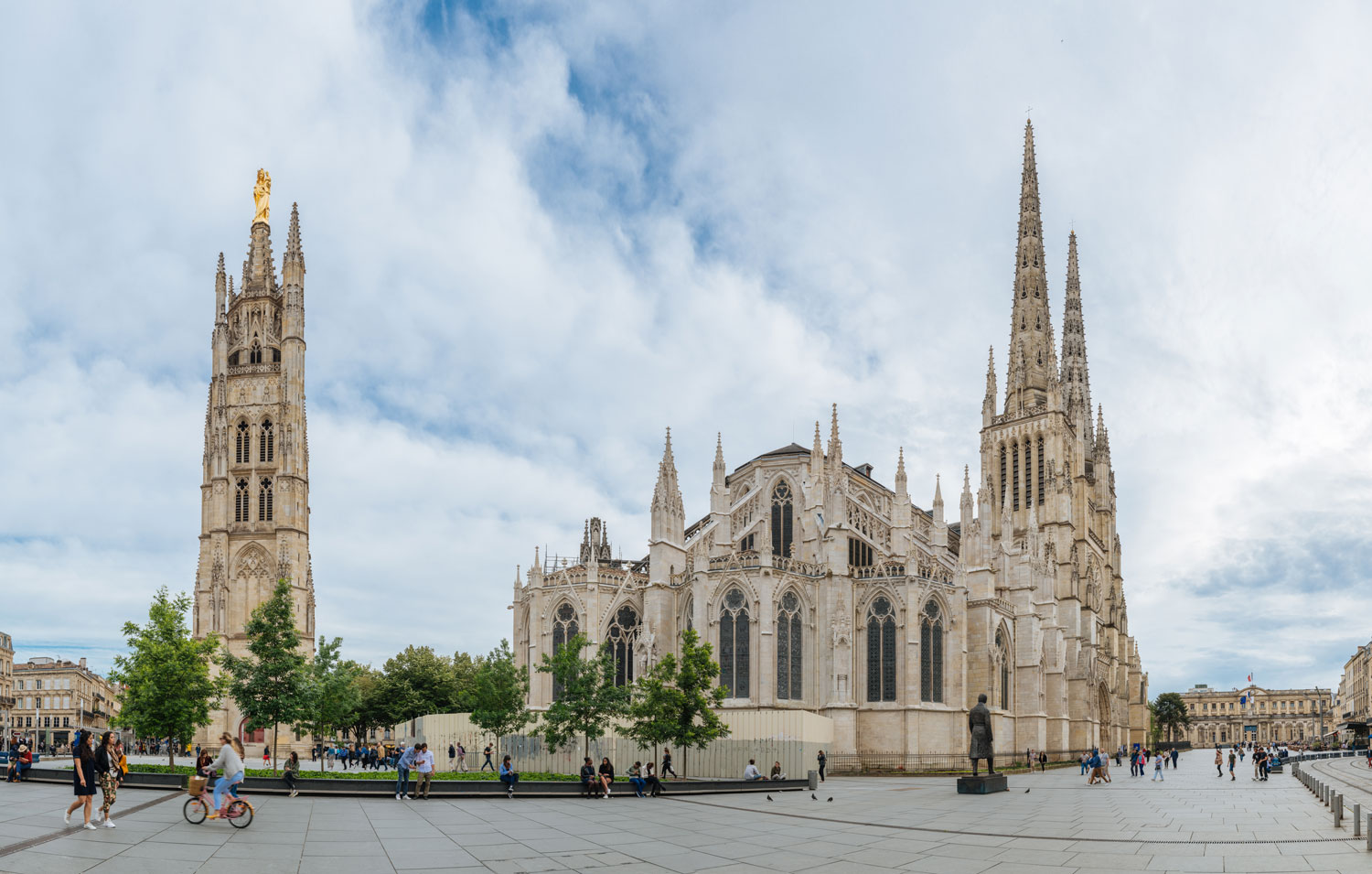 les places de Bordeaux avant après