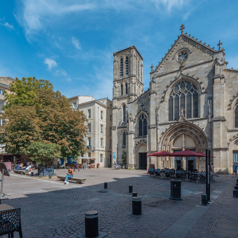 le marché à bordeaux place saint pierre