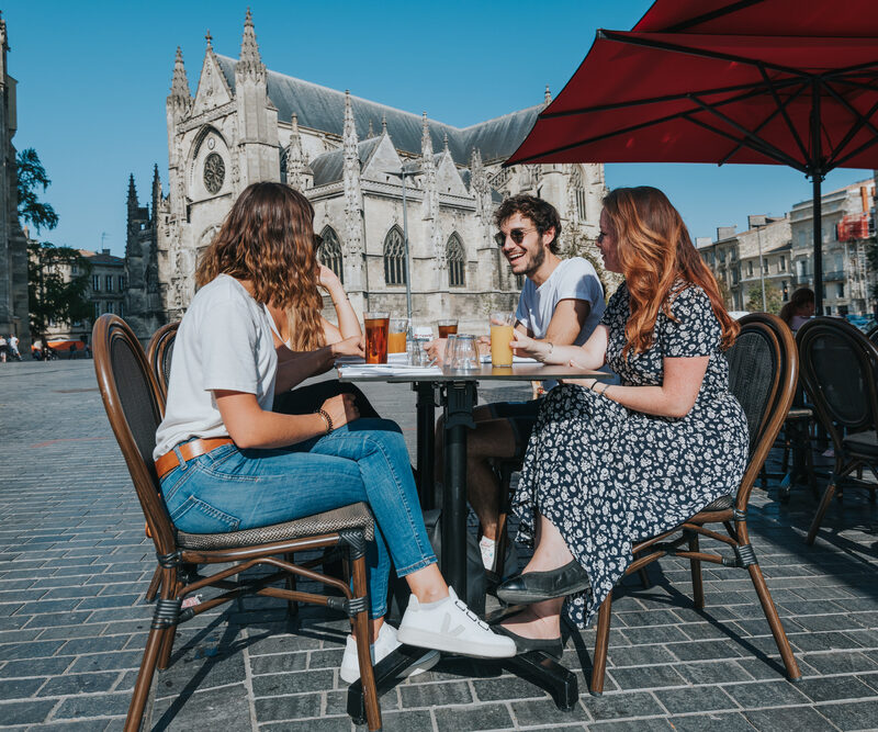 Comment rencontrer du monde à Bordeaux