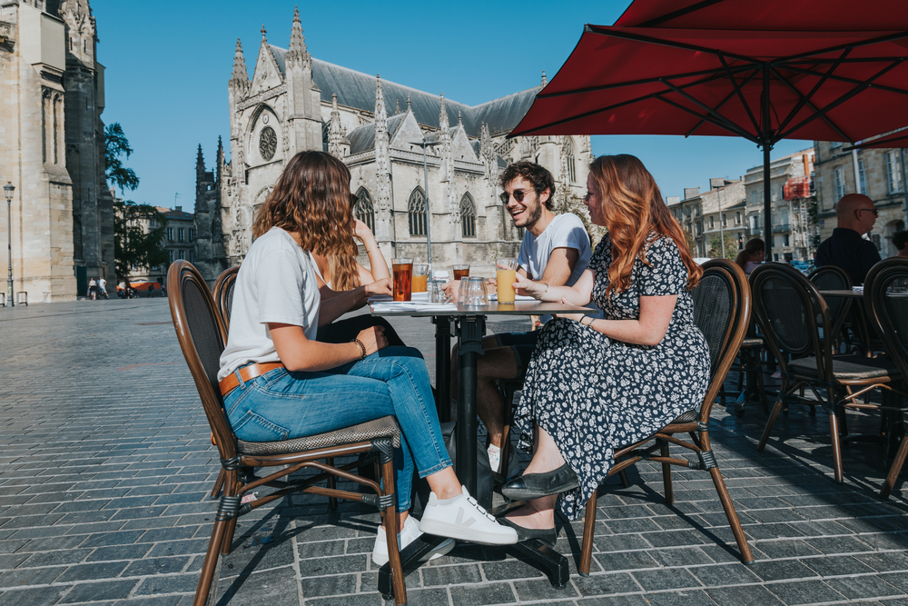 Comment rencontrer du monde à Bordeaux