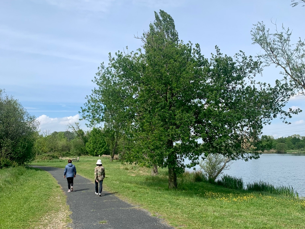 Promeneurs lac de la blanche