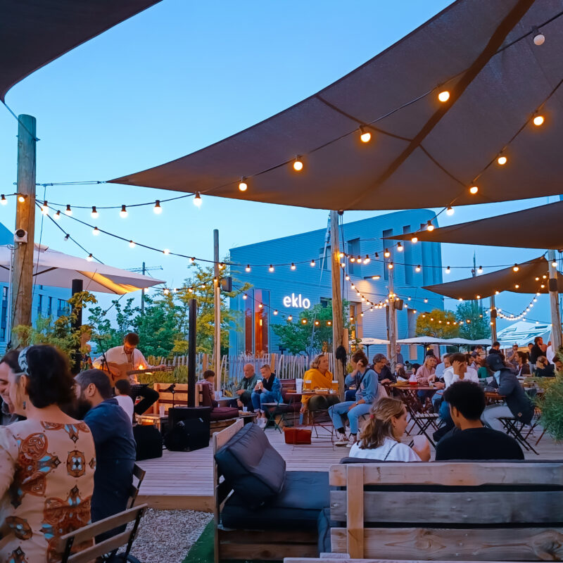 terrasse de la guinguette Eklo