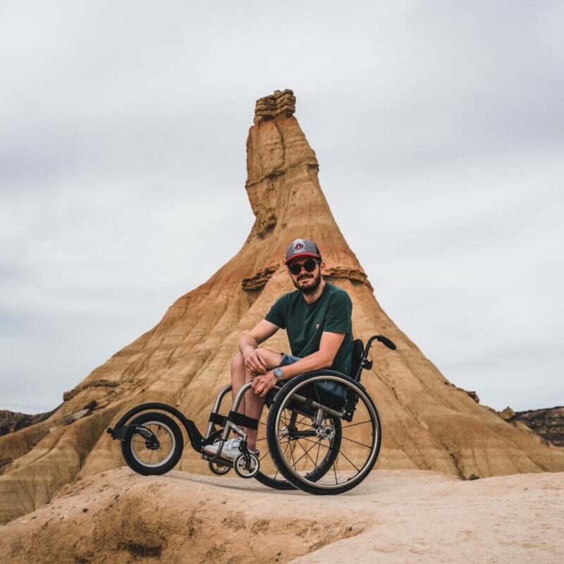 en fauteuil roulant dans les Bardenas