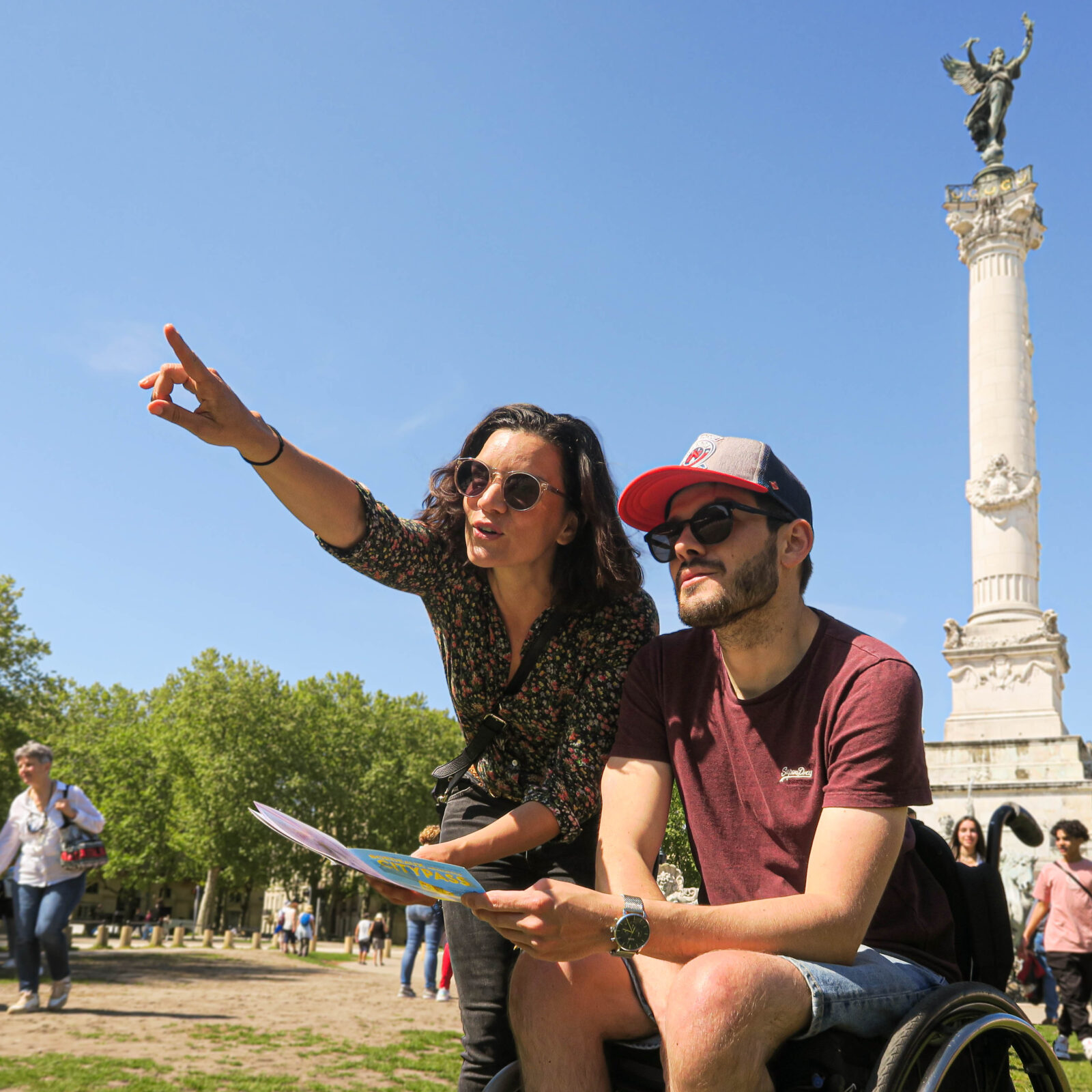 Bordeaux en fauteuil roulant, dans le sillon de Kevin