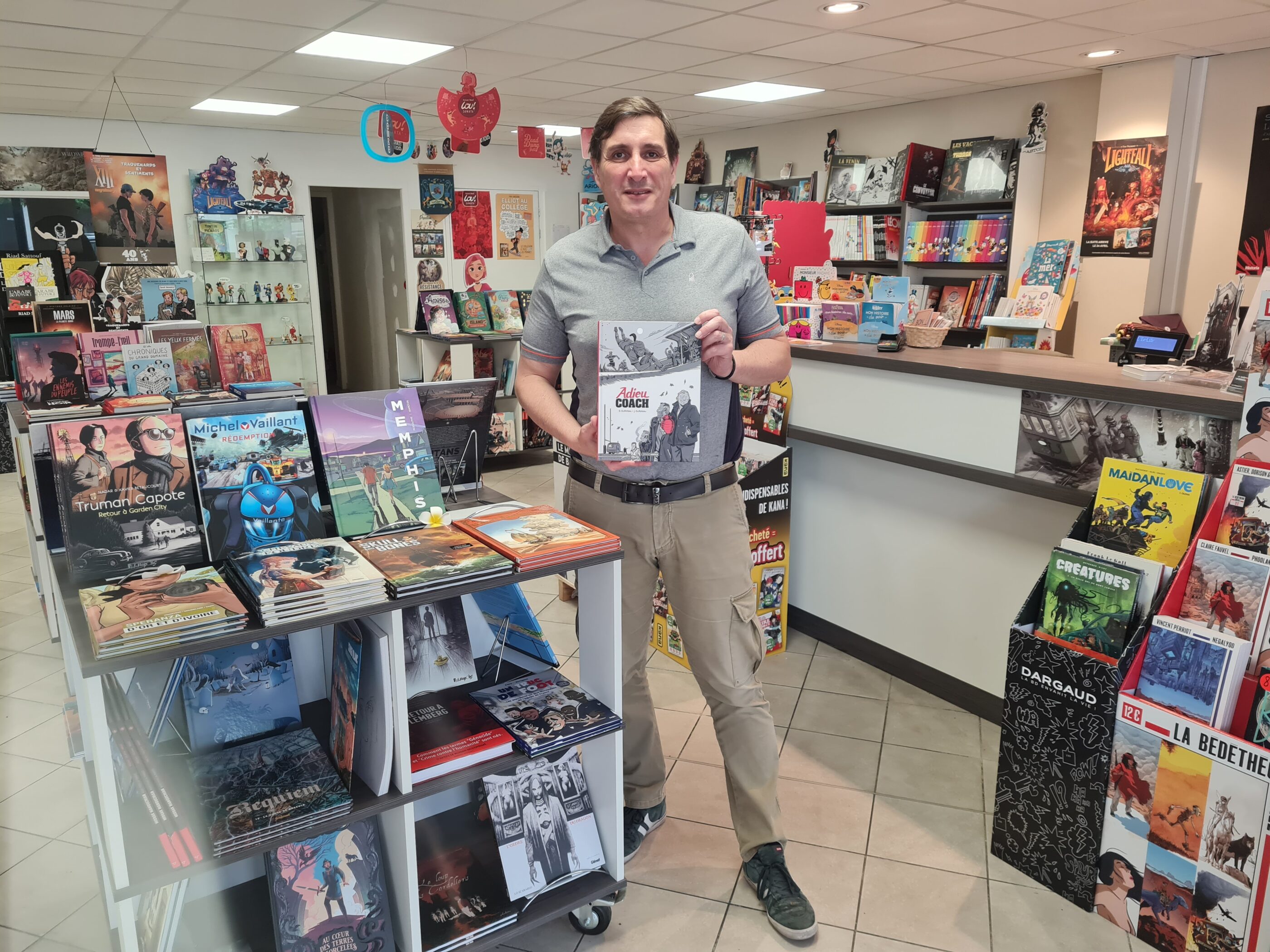 Emmanuel Larrieu, gérant de la librairie Ex Libris à Caudéran.