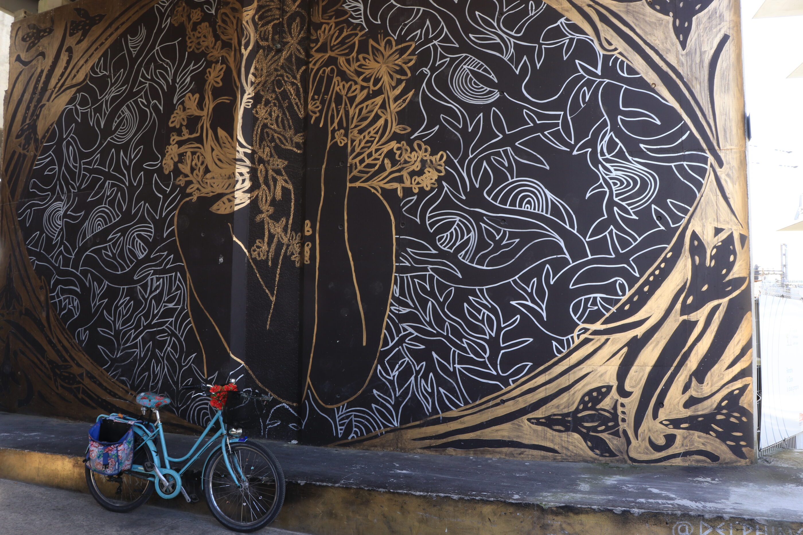 street art Delphine Delas pont du guilt