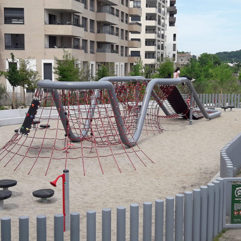 Aires de jeux pour les petits à Bordeaux