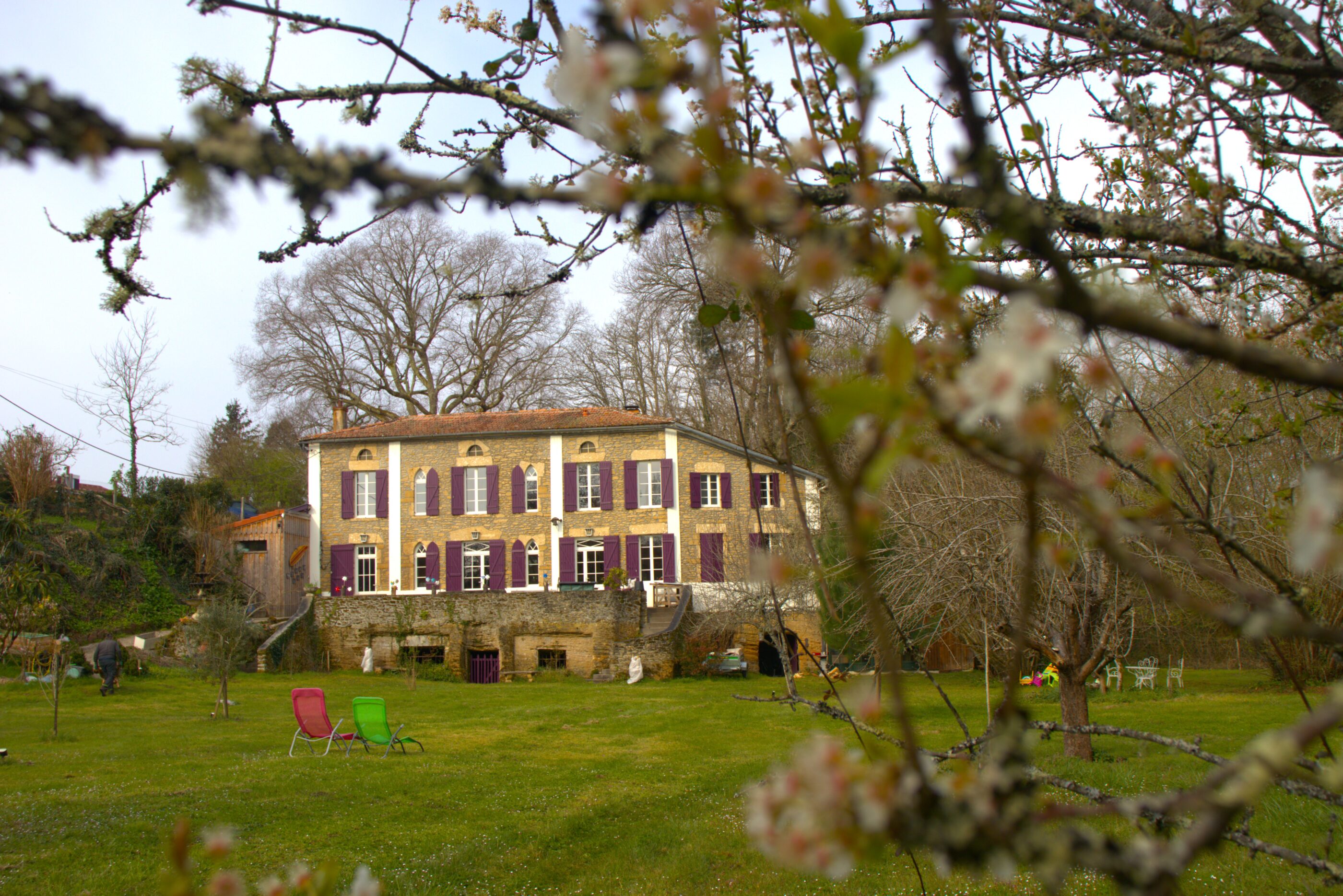 val-de-l'eyre-les-volets-violets
