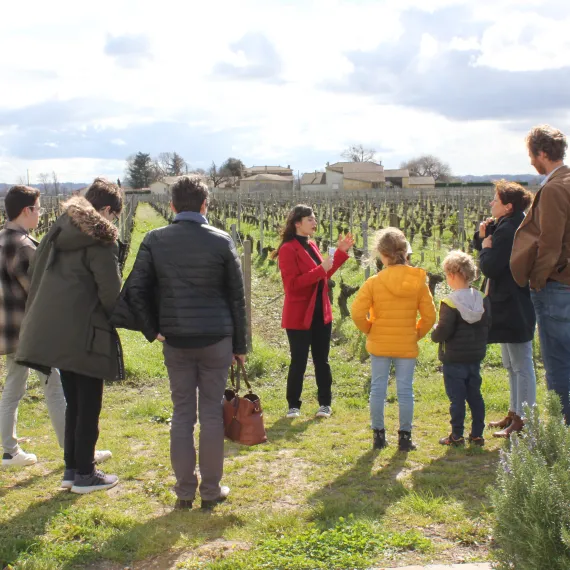 visite-famille-de-la-vigne-au-vin-chateau-fleur-de-liss