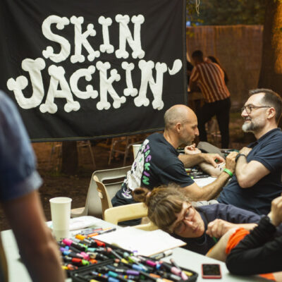 Cinq questions au collectif Skinjackin